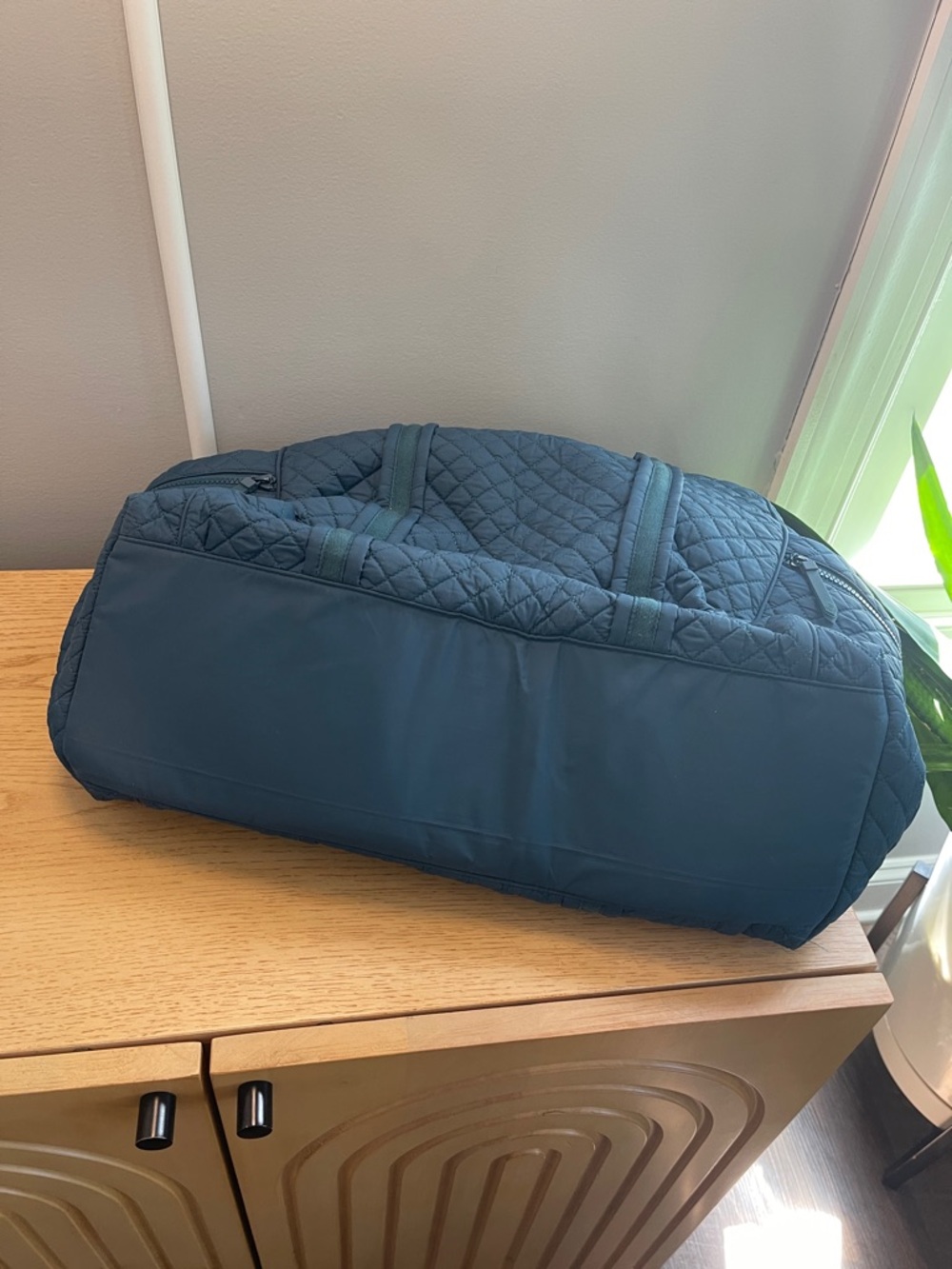 Vera Bradley Quilted Nylon Deep Teal Travel Bag - Picture 8 of 8